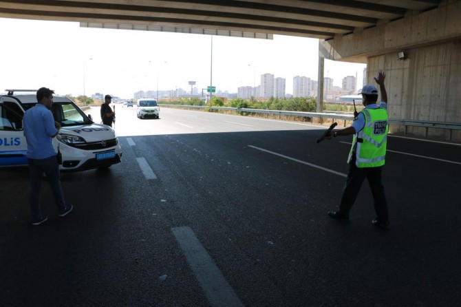 Bakanlıktan "trafik cezalarının 3 ay uygulanmayacağı" paylaşımlarına açıklama