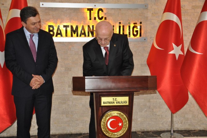 Eski Meclis Başkanı Kahraman Batman'da