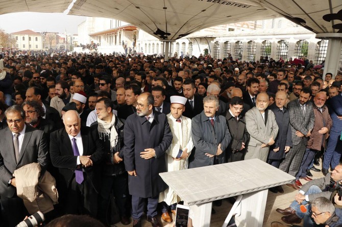 ​İstanbul’da Cemal Kaşıkçı için gıyabi cenaze namazı kılındı