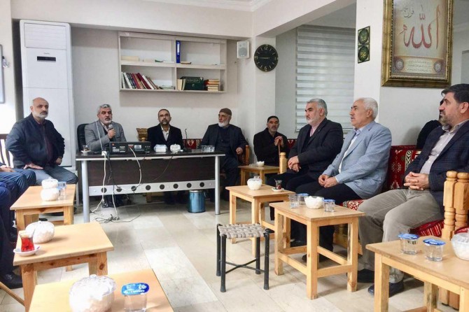 HÜDA PAR Genel Başkanı Sağlam’dan Eprem ailesine taziye ziyareti