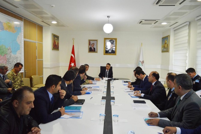 Bitlis'te karla mücadele toplantısı yapıldı