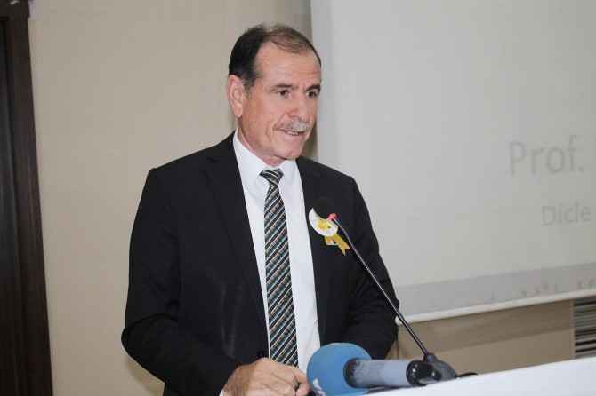 Eğitimli bir gençlik yetiştirmemiz gerekir