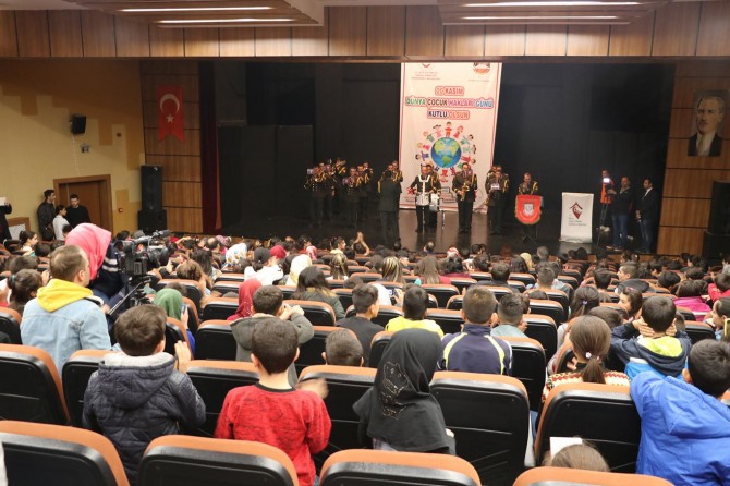 Tüm çocuklar haklar bakımından eşittir, ayrıma tabi tutulamaz