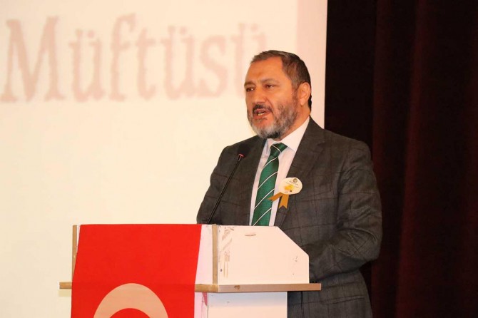 Müslümanlar diz çöktüğü yerden kalkması gerekir