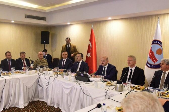 Bakan Soylu sınır güvenliği toplantısına katıldı