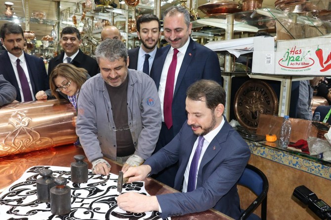 Bakan Gül ve Albayrak bakır işledi