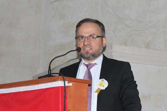 Yaşadığımız günümüzü asr-ı saadete çevirmemiz lazım