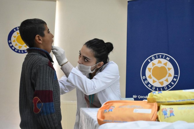 Van’da çocuklara diş sağlığı eğitimi verildi