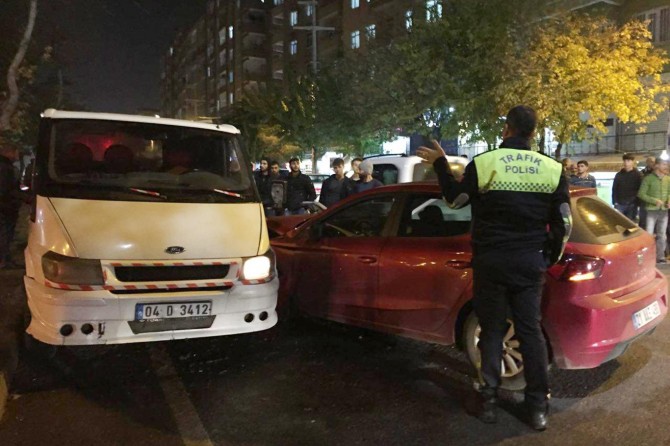 Diyarbakır'da maddi hasarlı kaza