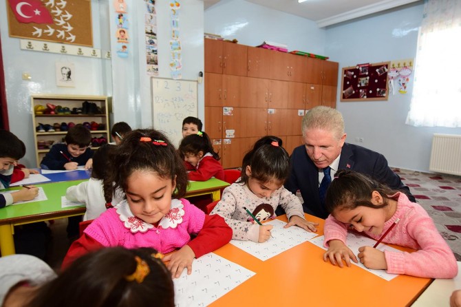Gaziantep Valisinden okul ziyareti