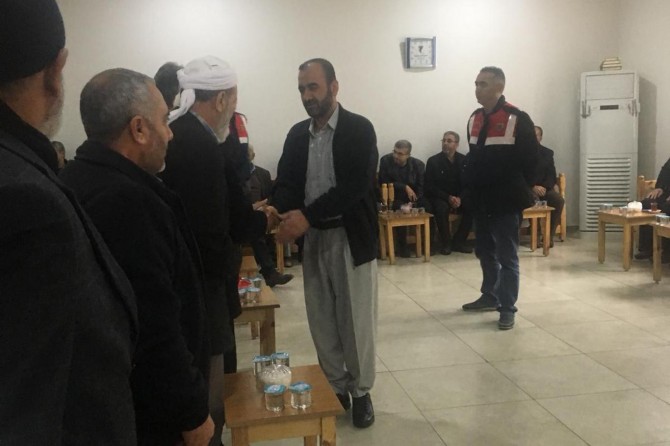 Yusufî mahkûmlar babalarının taziyesine katıldı