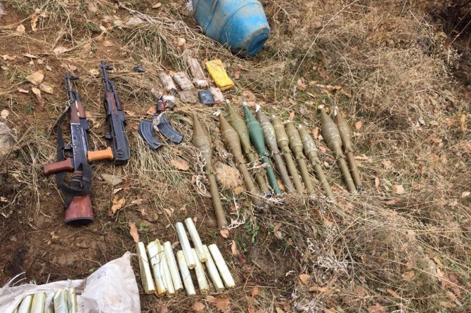 Hakkari'de silah ve mühimmat ele geçirildi