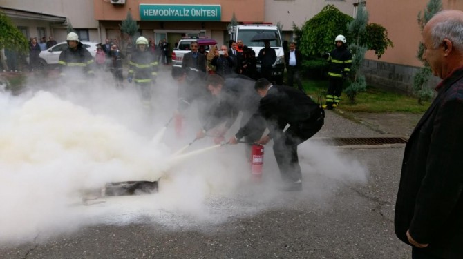Devlet hastanesinde yangın tatbikatı