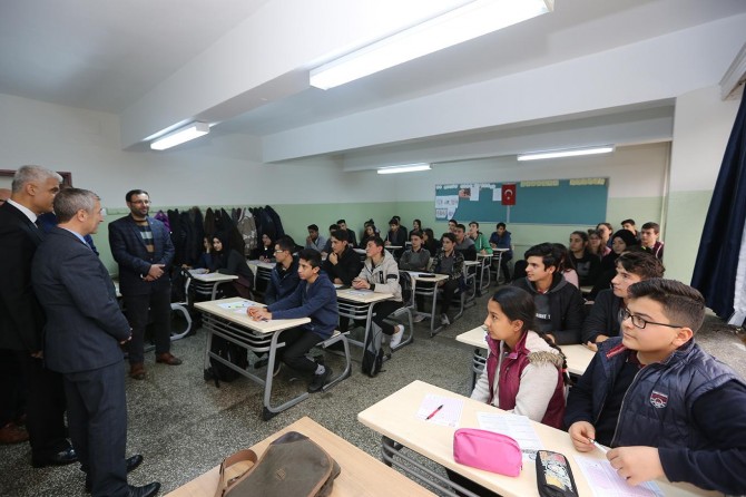Gaziantepli öğrencileri umre ödüllü sınav heyecanı sardı