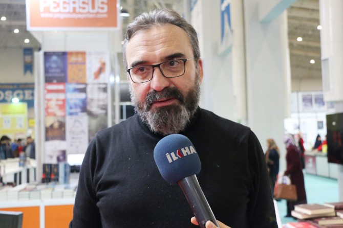 Gençlerin okuyabileceği güzel eserler yazarsak onlar da okurlar