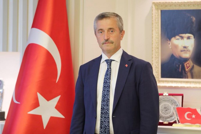 Parolamız sevgi olduğu zaman aşamayacağımız hiçbir engel yoktur