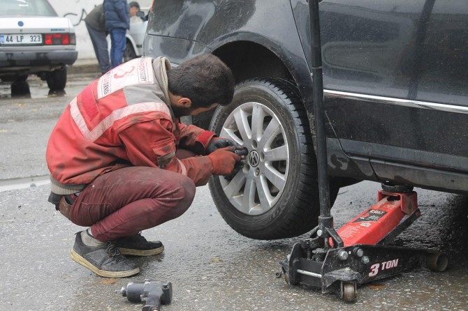 Kış lastiği güvenli bir sürüş sağlar
