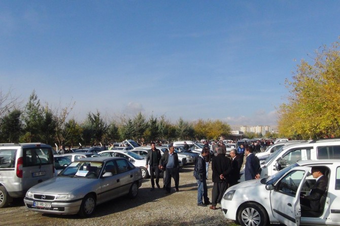 İkinci el araba piyasasında durgunluk yaşanıyor