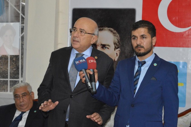 Suriyelileri mutlaka Türkiye’den çıkarmak zorundayız