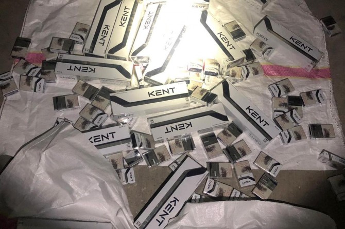 Bitlis Tatvan'da 30 bin paket kaçak sigara ele geçirildi