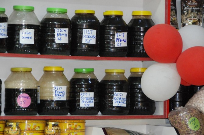 Soğuk kış günlerinin vazgeçilmez doğal ürünü: Pekmez