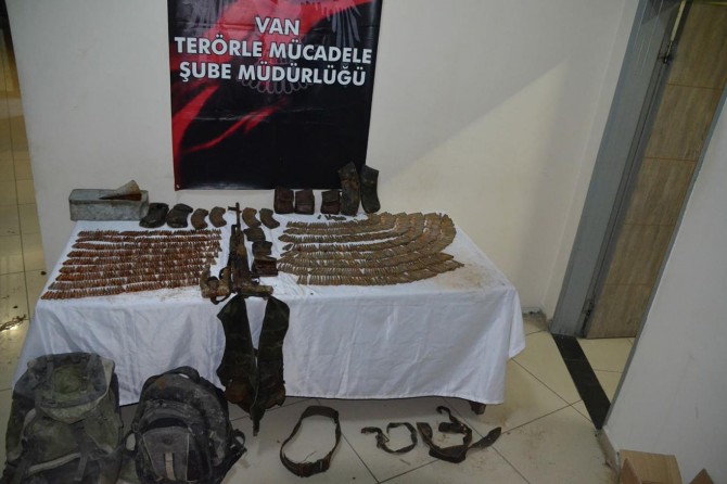 Metruk bir binada mühimmat ele geçirildi