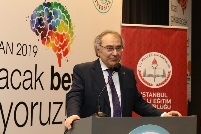 Bilimi sevdirmek gençleri tuzaklardan koruyabilir