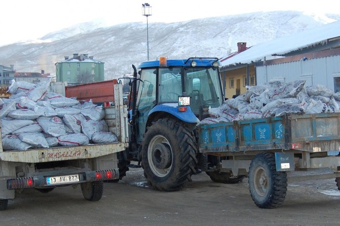 Tatvan'da bu yıl 12 bin aileye yardım yapıldı