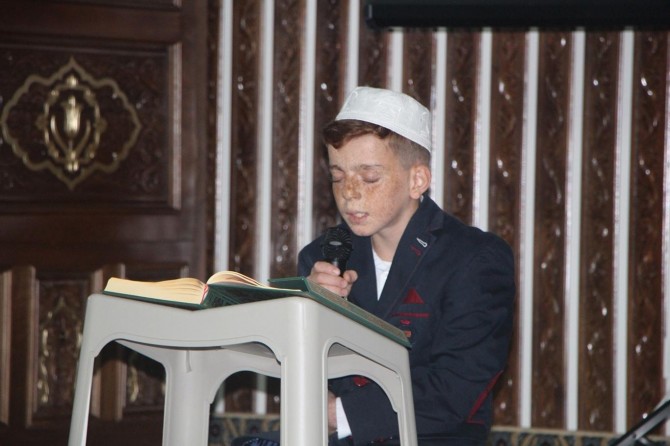 ​Bingöl Karlıova'da İmam hatipliler Kur'an'ı ve ezanı güzel okumak için yarıştı