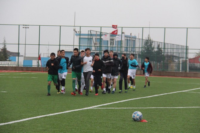 ​Topluma ahlaklı sporcular kazandırmak istiyoruz