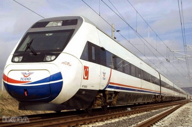 Ankara'da yüksek hızlı tren kazası: 4 ölü 43 yaralı