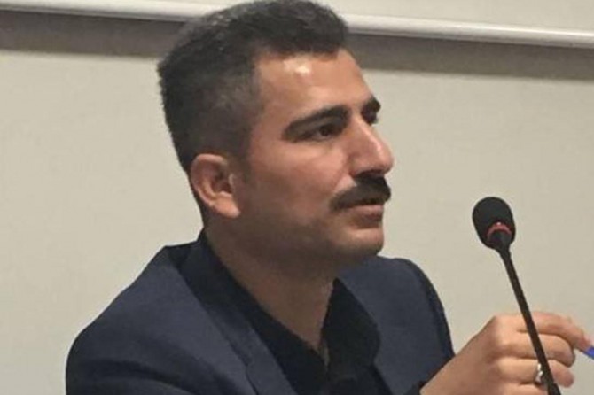 Yolda kalp krizi geçiren gazeteci Ahmet Bulut hayatını kaybetti