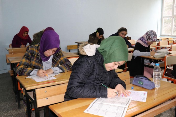 Peygamberimizin hayatını gençlere ulaştırmak istiyoruz