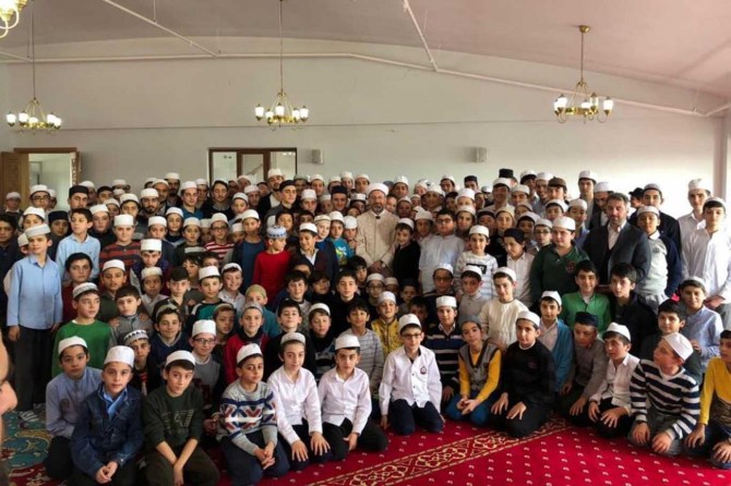 Kur’an-ı Kerim’i öğrenmenin amacı, onu anlamak ve yaşamaktır