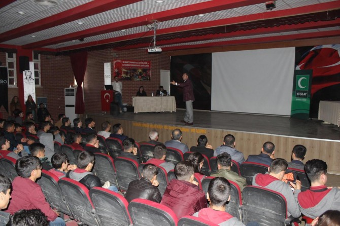 Şırnak Silopi'de lise öğrencilerine madde bağımlılığı tehlikesi anlatıldı