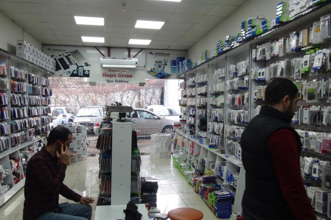 Cep telefonu satıcıları: İşlerimiz durgun