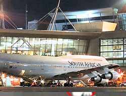 220 Elmas Yutan Kaçakçı Yakayı Ele Verdi