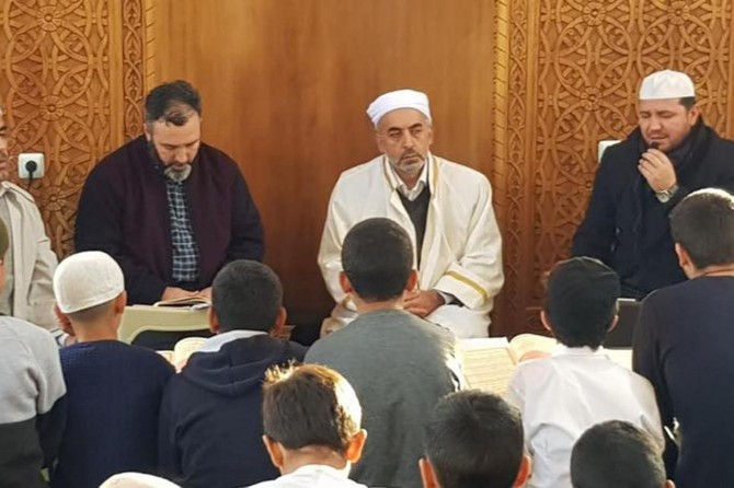 "İslam tüm insanlığı kurtarmak için gelmiştir"