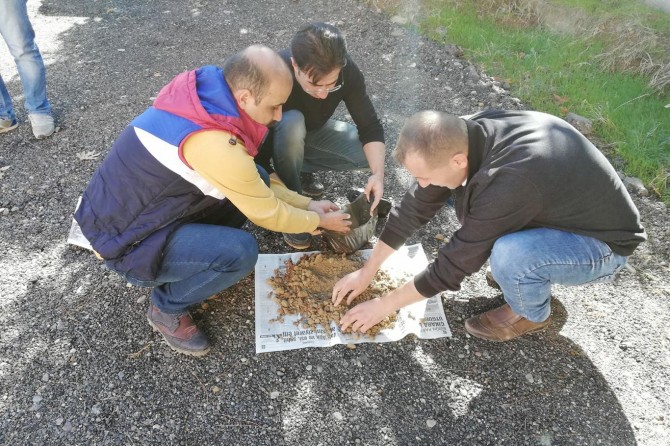 Çiftçilerin toprak analizi ücretsiz yapılacak