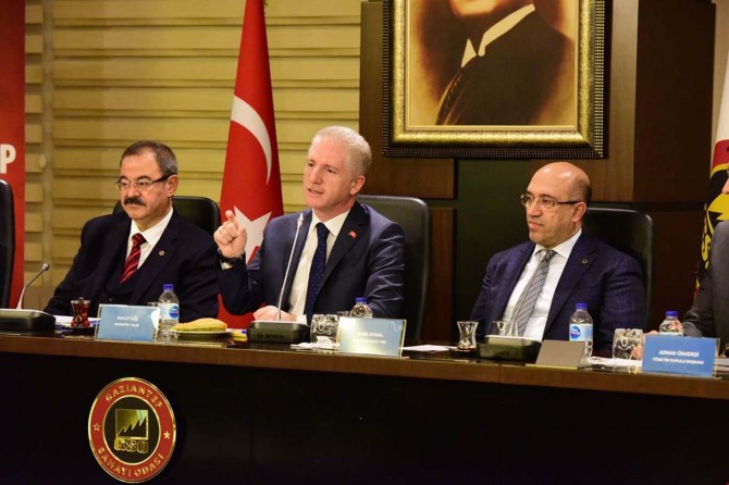 Vali Gül, sanayicilerle bir araya geldi