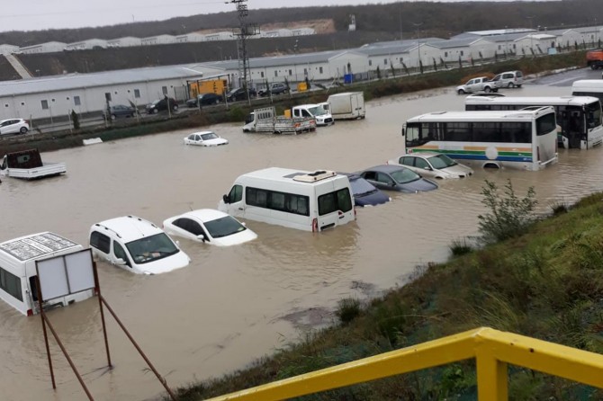 İstanbul'da yağış etkili oluyor