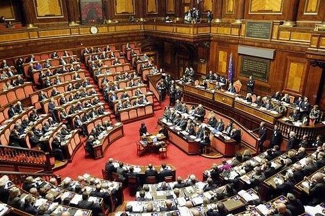 Li Îtalyayê kesên ku ji bêrêtîyê hukum xwarine dê di qamûyê de nikaribin bixebitin