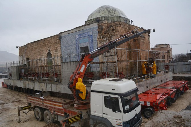 Hasankeyf'teki en ağır tarihi eser taşınıyor