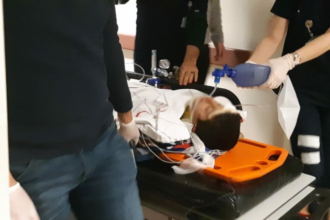 Siirt-Kurtalan Karayolunda üst geçidin olmadığı yolda minibüsün çarptığı çocuk öldü