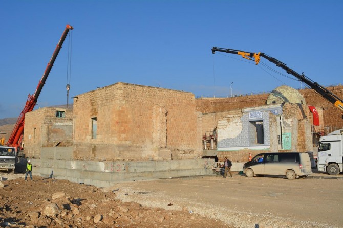 Tarihi Eyyubi Camisi'ni taşıma işlemleri tamamlandı