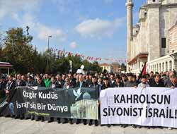 Gazze Şehitleri İçin Gıyabi Cenaze Namazı Kılındı