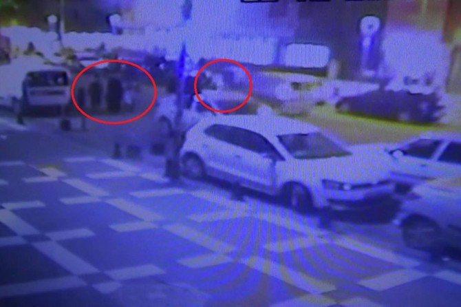 Şanlıurfa'da otomobilin çocuğa çarpma anı güvenlik kamerasına yansıdı