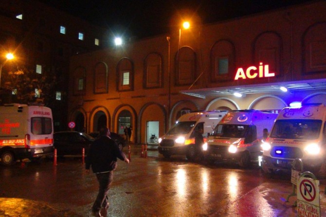 Li Kirşehîrê otobisa rêwîyan qulibî: 3 mirî 35 birîndar