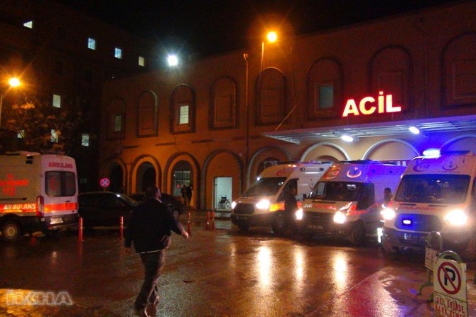 Bus crash in Kırsehir kills 3, injures 35