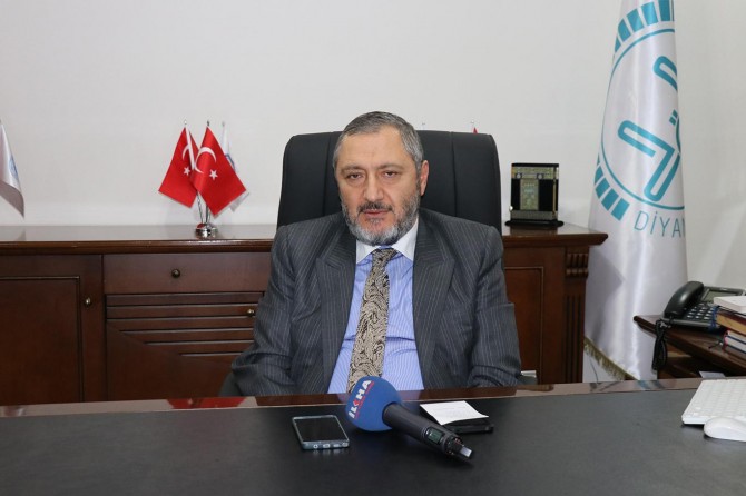 Gayrimüslimleri taklit ederek yılbaşını kutlamak bir gaflettir